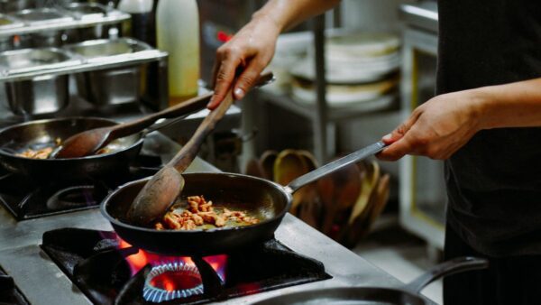 Which Is Better: Raw Or Cooked Food? 2 Which Is Better: Raw Or Cooked Food?