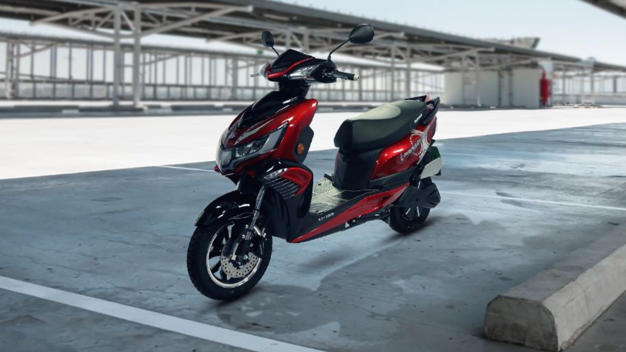 Top 10 Electric Scooters for Eco-Friendly Commuting 16 Okinawa I Praise+