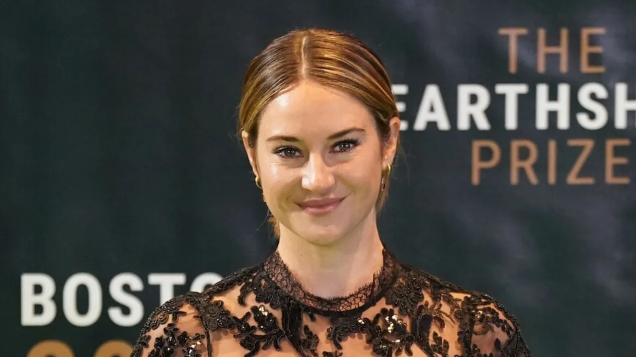 Top 10 Unmarried Hollywood Actresses: Empowering Single Women in 2023 19 Shailene Woodley